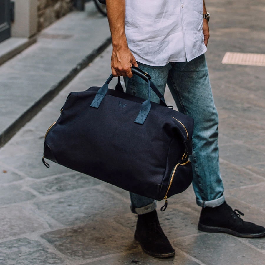 15 Best Weekender Bags for Men that will Streamline Traveling in 2022